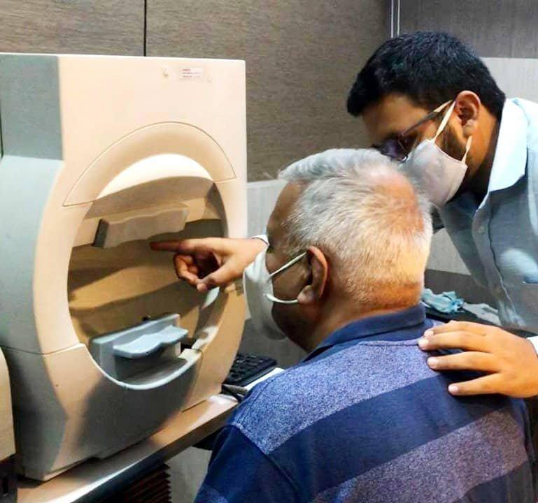 Perimetry machine for visual field testing